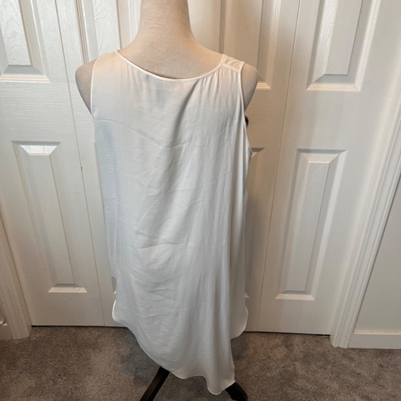BCBG size M top - Picture 4 of 9